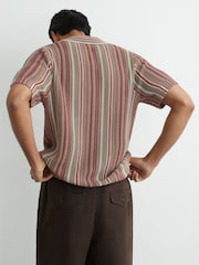 Reiss Red/Camel Caden Textured-Knit Stripe Cuban-Collar Shirt - Image 4 of 6