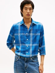 Tommy Hilfiger Relaxed Fit Textured Check Shirt - صورة 1 من 5