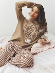 Neutraali Hamish the Highland Cow - Knitted Jumper and Flannel Trousers Loungewear Set - Kuva 1 / 5