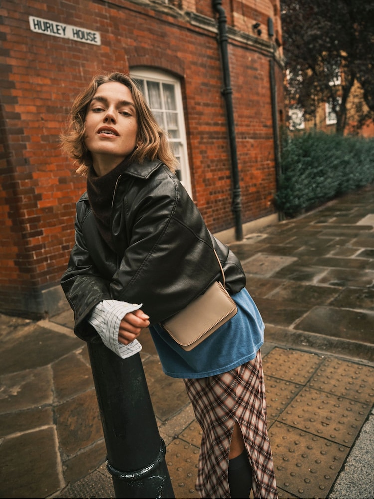 Radley Beige Pocket Street Micro Phone Cross-Body Bag - Image 2 of 8