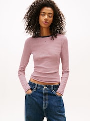 Tommy Jeans Slim Ribbed Long Sleeve T-Shirt - صورة 1 من 5