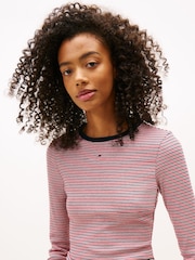 Tommy Jeans Slim Ribbed Long Sleeve T-Shirt - صورة 2 من 5