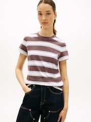 Tommy Jeans Brown Flag Embroidery Jersey T-Shirt - Image 1 of 5