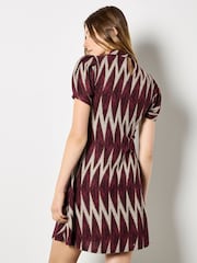 Apricot Red Zigzag Pattern Short Sleeve Dress - Image 3 of 4