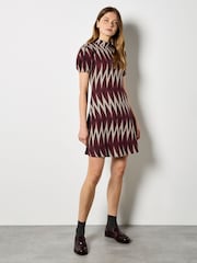 Apricot Red Zigzag Pattern Short Sleeve Dress - Image 4 of 4