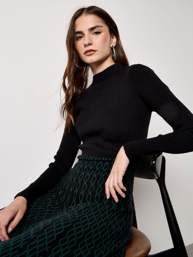 Apricot Black Diamond Skirt Plain Top Knit Dress - Image 4 of 4 Apricot Black Diamond Skirt Plain Top Knit Dress - Image 4 of 4