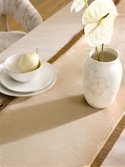 Velvet Fringed Table Runner - صورة 2 من 4
