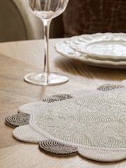 Pearl Beaded Scallop Table Centrepiece - Image 3 of 4