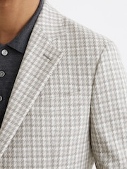 Reiss Soft Grey Canty Houndstooth Single-Breasted Blazer Tailored-Fit - Image 6 of 9