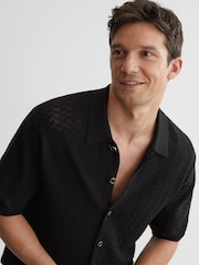 Schwarz - Reiss Phoenix Textured-Knit Button-Through Shirt - Bild 1 von 7