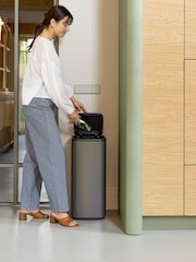 Brabantia Platinum Bo Pedal Bin 30L - Image 2 of 6