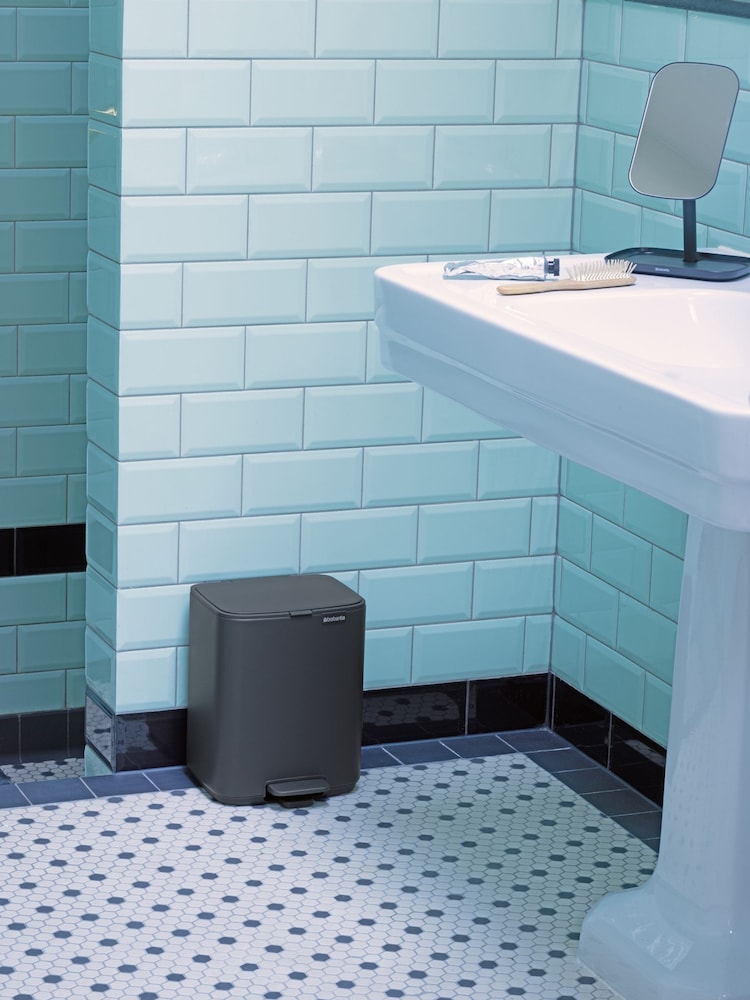 Brabantia Mineral Infinite Grey Bo Pedal Bin 7L - Image 1 of 6