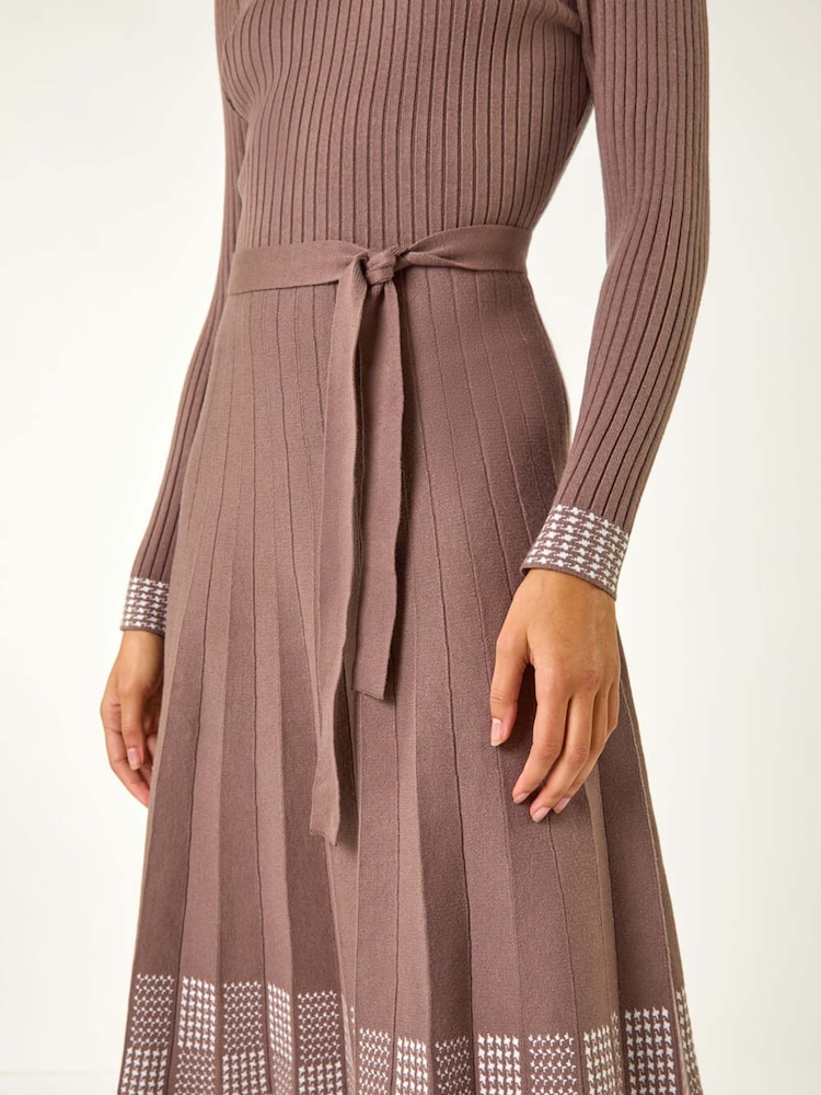 Roman Grey Ribbed Stretch Knit Border Print Dress - Image 5 of 5