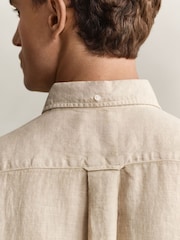 لون طبيعي - GANT Garment Dyed Linen Pocket Shirt - صورة 5 من 6