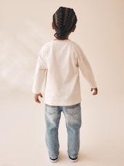 White Alphabet - Long Sleeve Graphic T-Shirt (3mths-7yrs) - תמונה 3 מתוך 8
