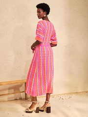 Love & Roses Wrap Front Striped Gold Detail Knitted Midi Dress - Bild 4 von 4