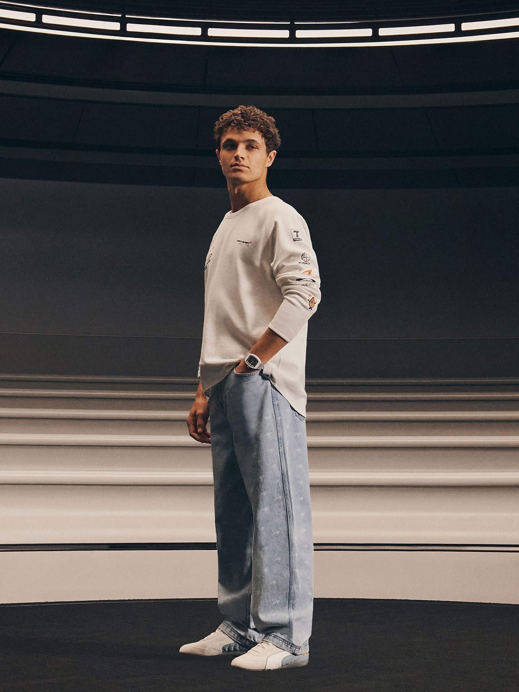 Buy McLaren Racing Relaxed Speedmark Jeans з сайту Next Ukraine