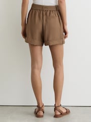 Reiss Avril Belted Button-Tab Short - Bild 6 von 7