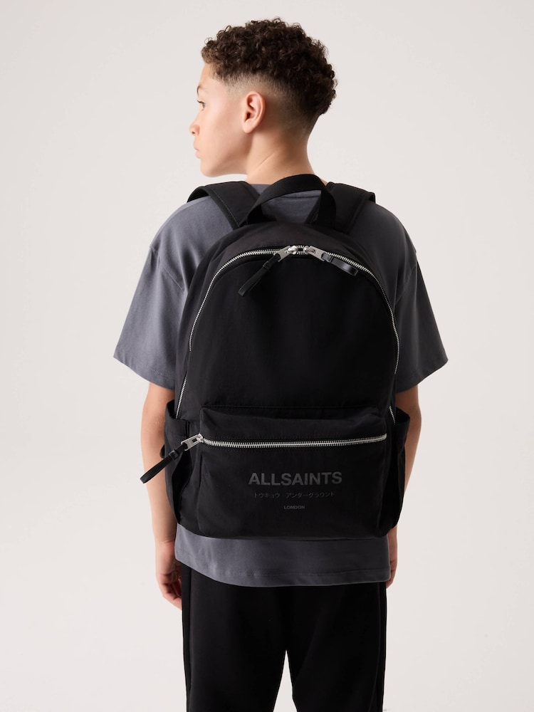 حقيبة ظهر تشكيلة Back to School بشعار Undeground من SmallSaints - صورة 1 من 6 حقيبة ظهر تشكيلة Back to School بشعار Undeground من SmallSaints - صورة 1 من 6