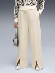 أبيض - Puma Wardrobe Essentials Relaxed Trousers - صورة 1 من 4