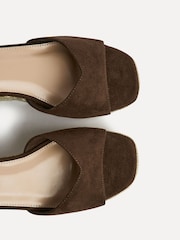 Braun - Linzi Duchess Breite Passform Plateau-Sandalen mit Keilabsätzen - Bild 5 von 5