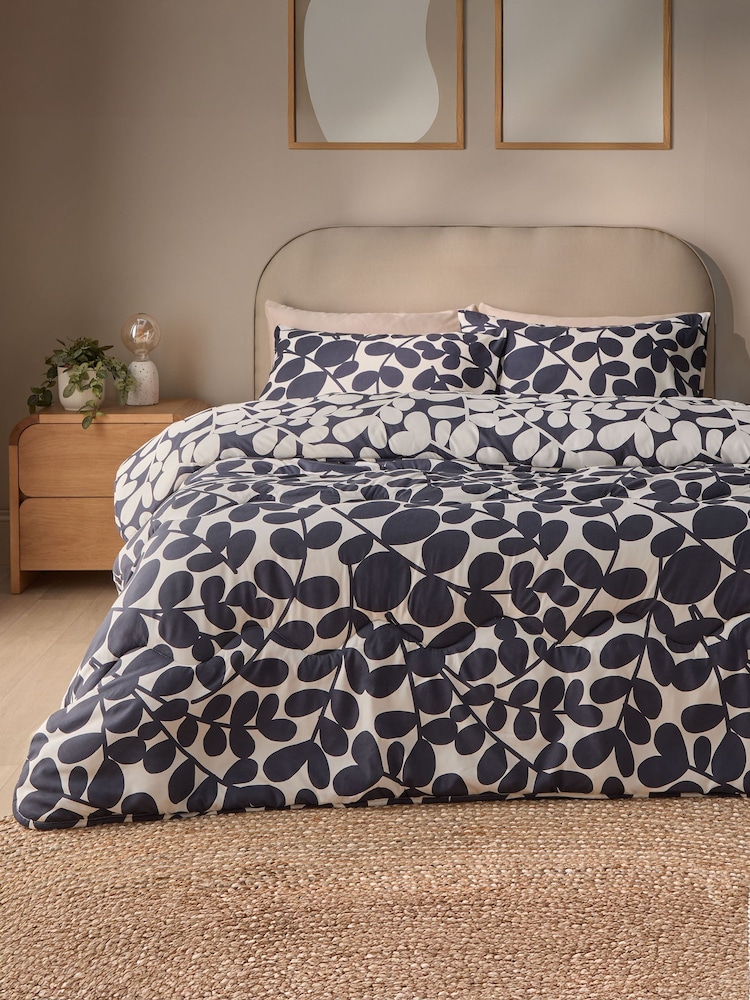 Silentnight Leaf Print Coverless Duvet And Pillowcase Set - Image 1 of 8 Silentnight Leaf Print Coverless Duvet And Pillowcase Set - Image 1 of 8