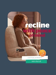 Silentnight Natural Teddy Fleece Boucle USB Heated Cuddle Cushion - Image 6 of 9