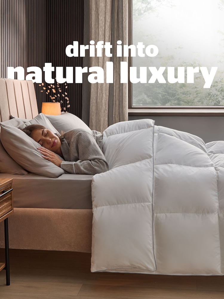 Silentnight Goose Feather & Down Duvet - 10.5 Tog - Image 2 of 9 Silentnight Goose Feather & Down Duvet - 10.5 Tog - Image 2 of 9