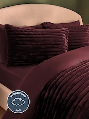 Silentnight Berry Ribbed Faux Fur Duvet Cover Set - Image 2 of 8