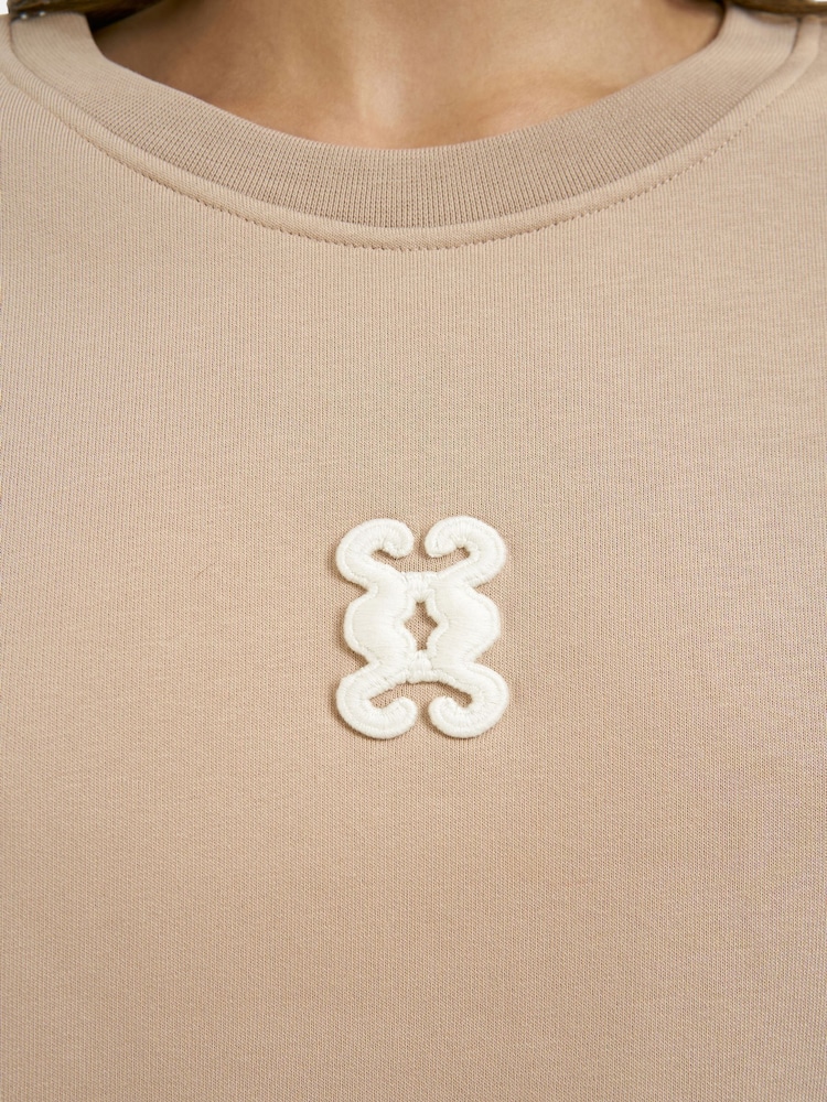 Smith & Soul Natural Oversized Anagram Cropped Sweatshirt - Image 2 of 4 Smith & Soul Natural Oversized Anagram Cropped Sweatshirt - Image 2 of 4