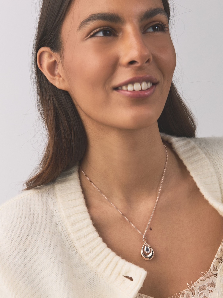 Silver Tone Mixed Metal Pendant Necklace - Image 2 of 5