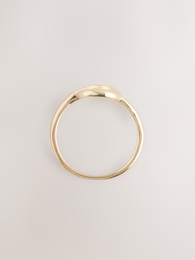 Gold Tone Cross Over Ring - Image 2 of 3