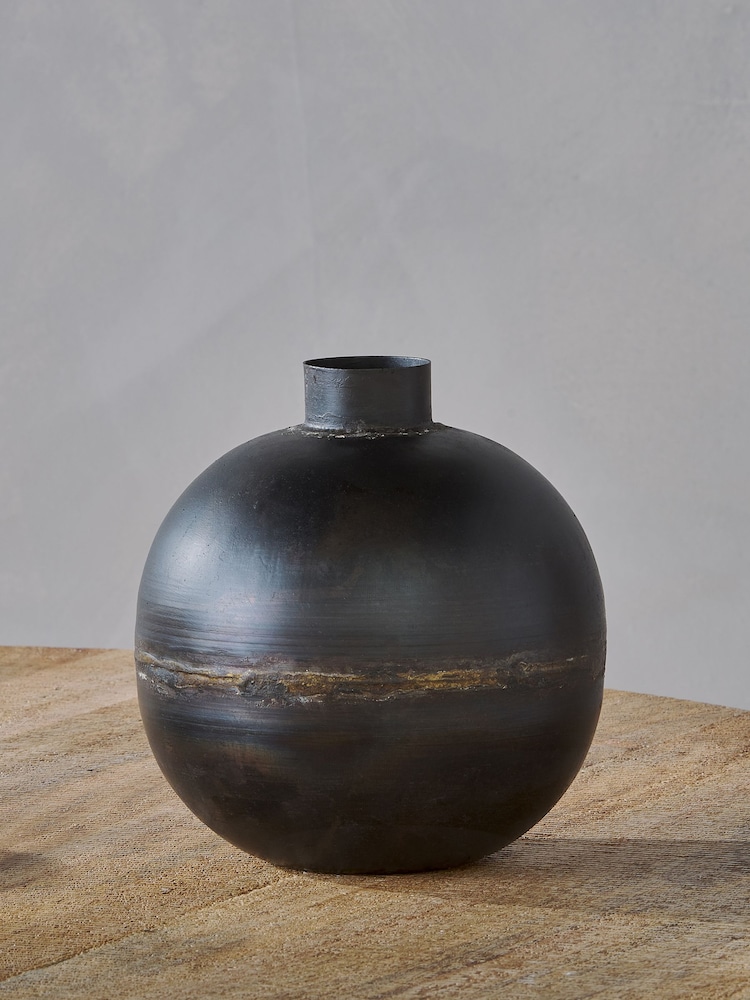 Nkuku Black Endo Iron Vase - Image 2 of 4