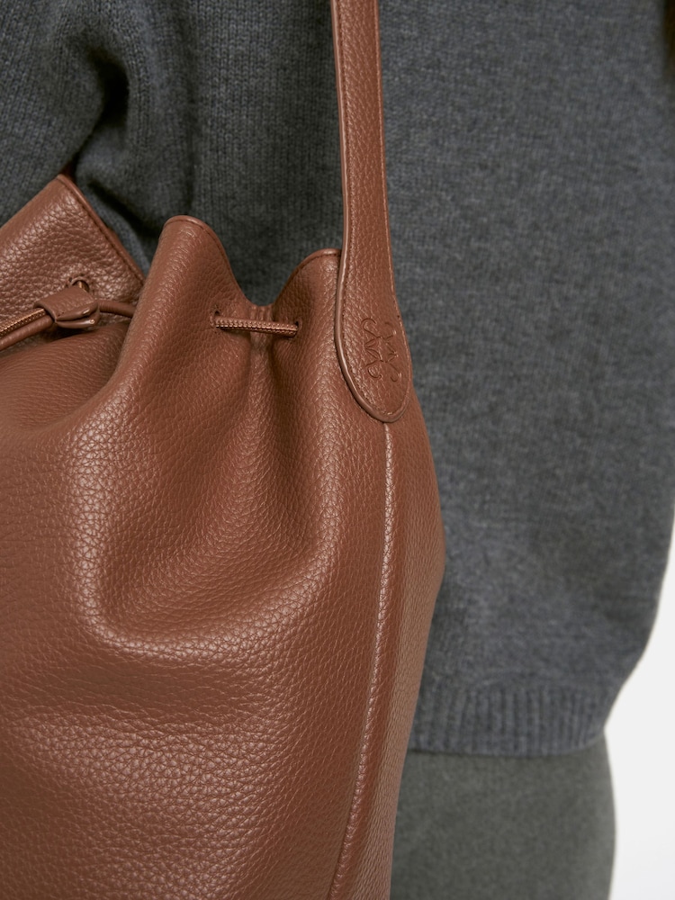 Smith & Soul Brown Faux Leather Bucket Bag - Image 5 of 5 Smith & Soul Brown Faux Leather Bucket Bag - Image 5 of 5