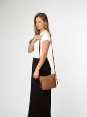 Pure Luxuries London Thorne' Leather Black Cross-Body Bag - Image 7 of 7