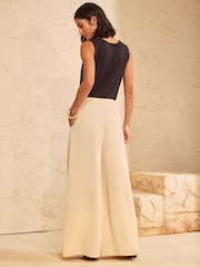 Crema - Love & Roses Crepe Palazzo Trousers - Imagen 4 de 4
