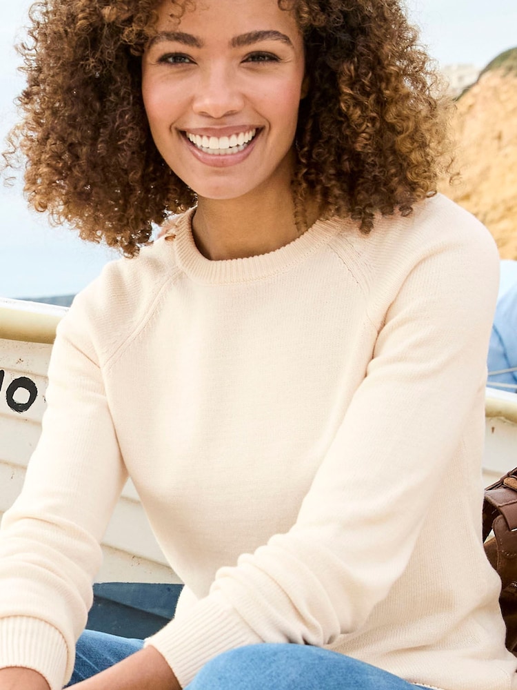 Cotton Traders Cream Cotton Crew Neck Jumper - Image 4 of 4 Cotton Traders Cream Cotton Crew Neck Jumper - Image 4 of 4