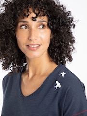 Weird Fish Swirling Swallows Printed Graphic T-Shirt - Imagen 4 de 7