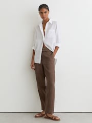Reiss Brown Mila Taper Petite Linen Wave-Trim Tapered Trousers - Image 6 of 8