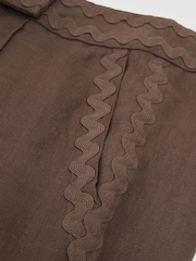 Reiss Brown Mila Taper Petite Linen Wave-Trim Tapered Trousers - Image 7 of 8