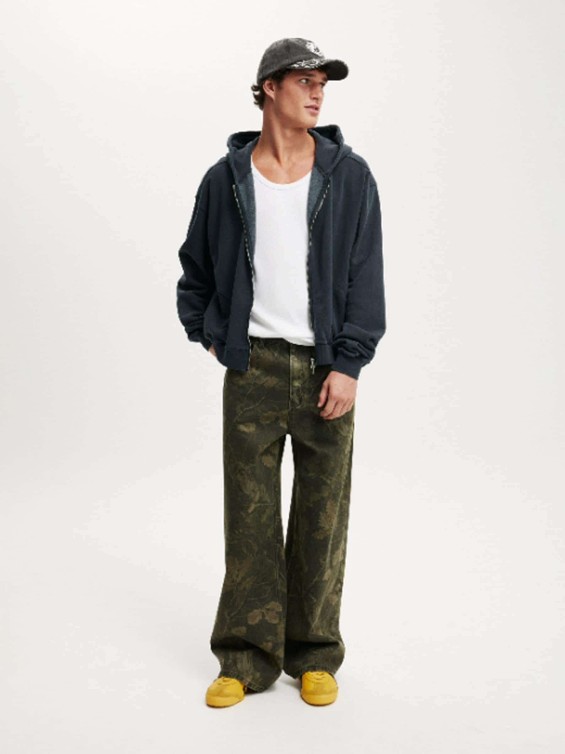 Comprar Moletom cropped com zíper da Cotton On from Next Brazil