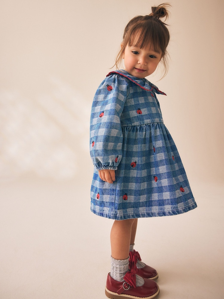 Blue Denim Check - Long Sleeve Collar Embroidered Ladybird Dress (3mths-8yrs) - Imagen 2 de 8 Blue Denim Check - Long Sleeve Collar Embroidered Ladybird Dress (3mths-8yrs) - Imagen 2 de 8