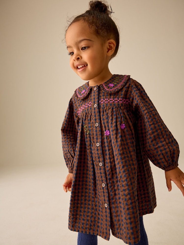 Schokoladenbraun - Kleid mit besticktem, kariertem Kragen (3M.-8J.) - Bild 1 von 8