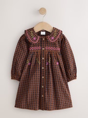 Schokoladenbraun - Kleid mit besticktem, kariertem Kragen (3M.-8J.) - Bild 5 von 8