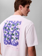 Calvin Klein Somewhere Graphic Relaxed T-Shirt - صورة 4 من 4
