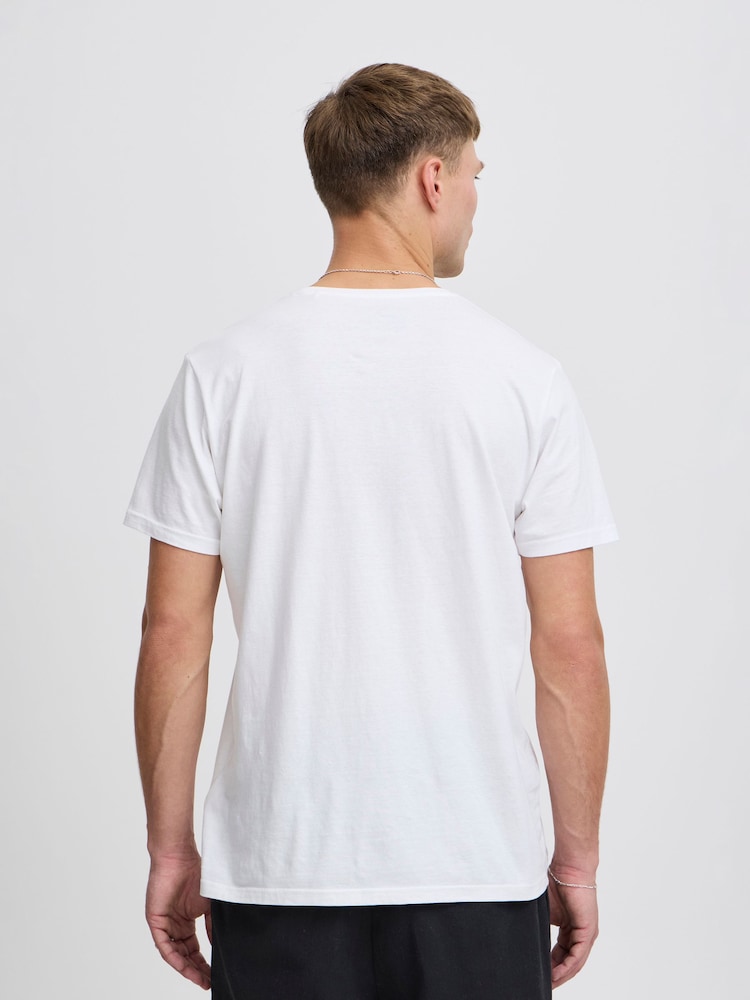 !Solid White Classic Regular Fit T-Shirt - Image 2 of 5