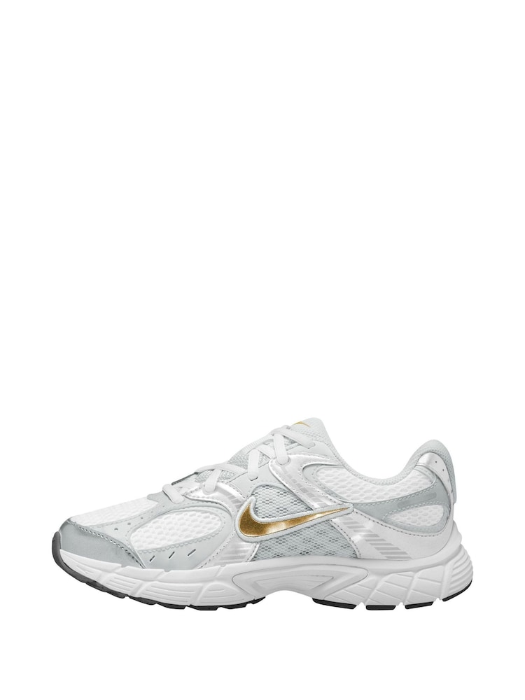 Nike White Grey Gold Youth V5 Runner Trainers - Image 2 of 4