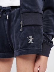 أزرق - شورت مخملي بثنية للبنات من Juicy Couture - صورة 4 من 7