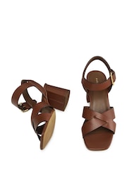 بني - Radley Portland Terrace Block Heel Sandals - صورة 3 من 4