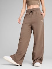 Marrón - Pantalones básicos de chándal de pernera ancha para mujer Wardrobe de Puma - Imagen 1 de 5